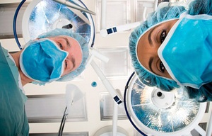 Анестетики вводят либо внутривенно, либо с помощью дыхательной маски