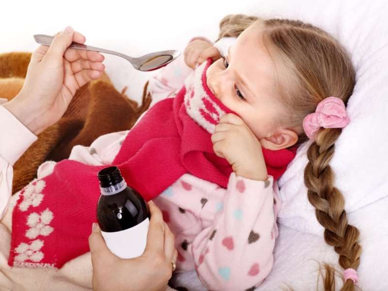 Чем лечить горло маленького ребенка