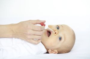 Способ применения глазных капель Альбуцид для закапывания в нос ребёнку