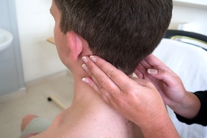 Описание причин воспаления лимфоузлов за ушами