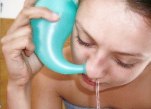 Как промыть нос физраствором